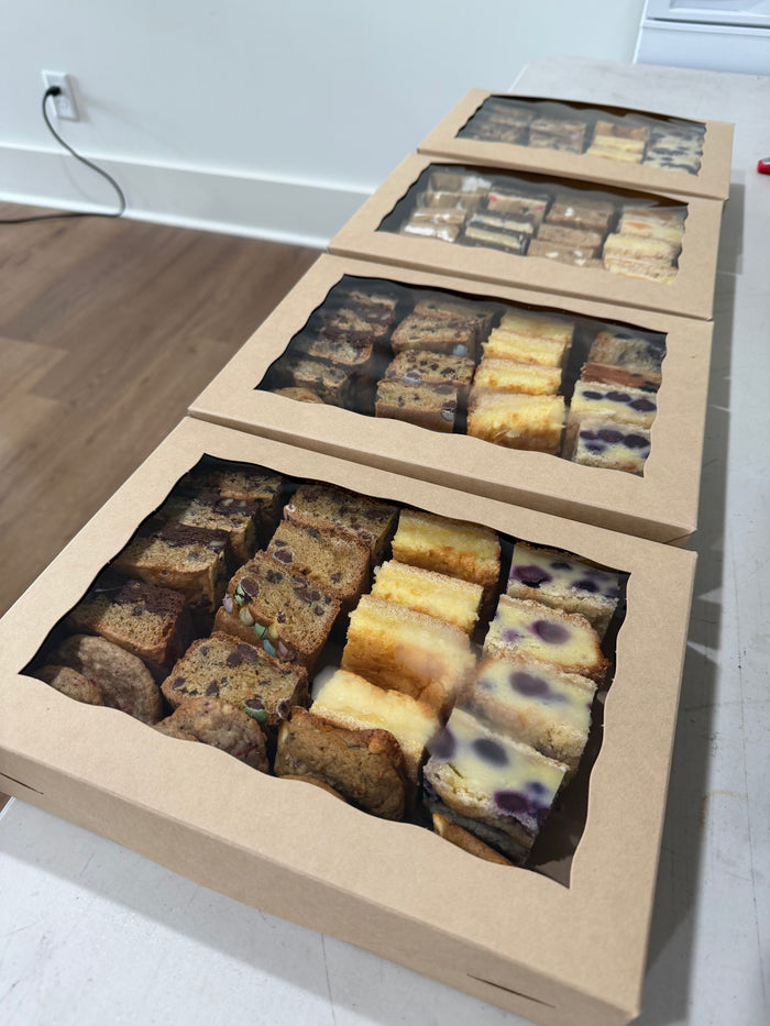 Extra Assorted Dessert Box
