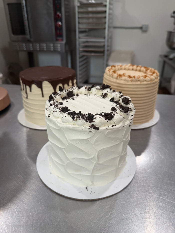 Extra 6" Red Velvet Cookies & Cream Cheesecake Cake