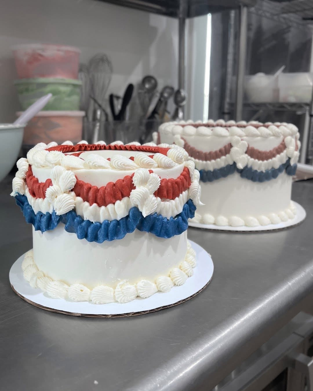 Extra 6" Strawberry Vintage Cake