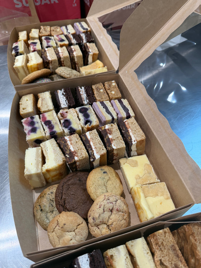 Extra Assorted Dessert Box